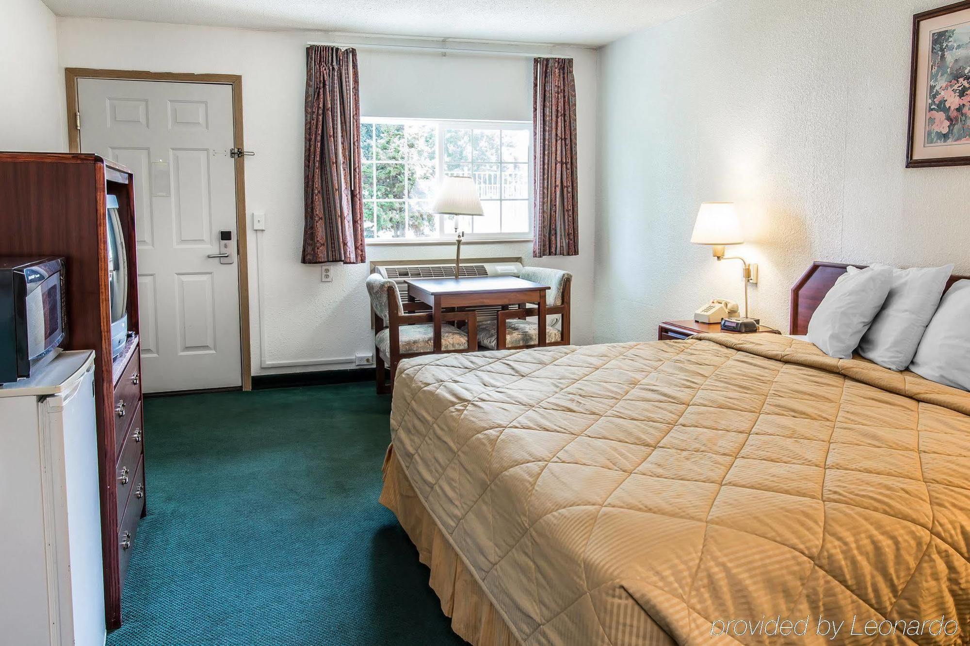 Econo Lodge & Suites Spokane Exterior photo